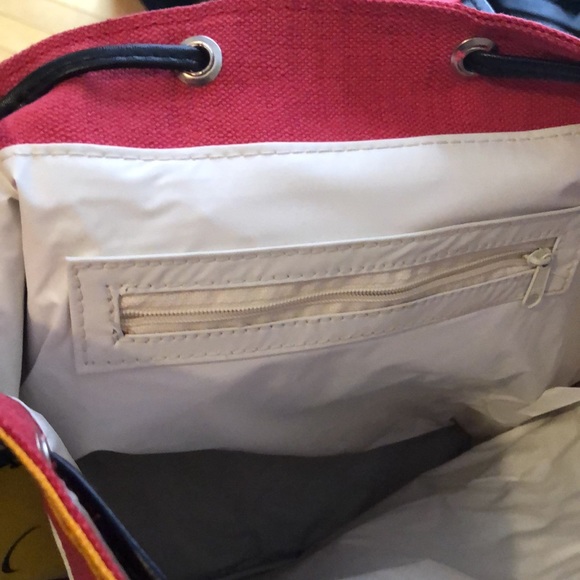 ⭐️Host Pick⭐️ - Looney Tunes backpack - Picture 5 of 16